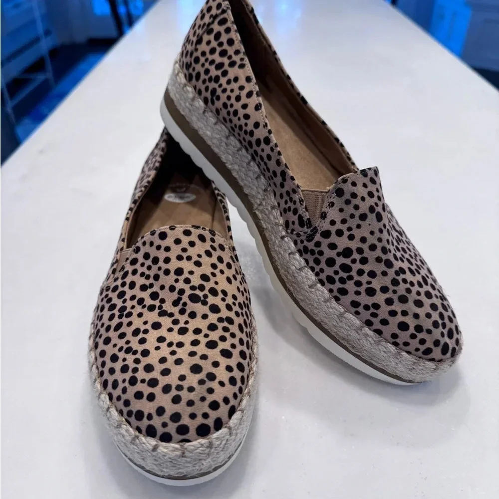 NEW! Dr Scholl’s Slip On Women’s shoes. Animal Print Woven, Flats Size 8.5 M